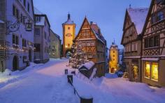 
                    
                        Rothenburg ob der Tauber, Germania
                    
                