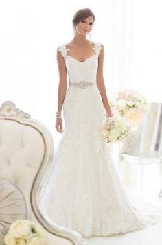 
                    
                        Wedding Dress Idea... I am in love with this dress! ♥
                    
                