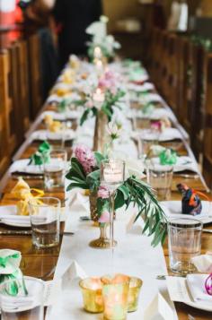 
                    
                        Favors on place settings: www.stylemepretty... | Photography: Elle Rose - www.ellerosephoto...
                    
                