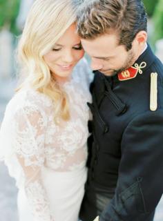 
                    
                        Romantic shoot in Sintra, Portugal by Love Is My Favorite Color - via Magnolia Rouge
                    
                