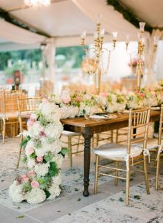 
                    
                        #hydrangea, #tablescapes, #garland  Photography: KT Merry - ktmerry.com  Read More: www.stylemepretty...
                    
                