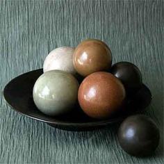 
                    
                        Hikaru Dorodango - Making Japanese Polished Dirt Balls
                    
                