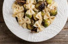 
                    
                        Roasted Brussels sprouts, grainy mustard and just a drizzle of honey get together in this quick and delicious vegetarian pasta recipe!
                    
                