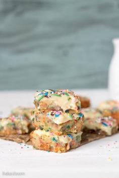 
                    
                        These Funfetti White Chocolate Blondies taste like a fudgy Funfetti cake, made even more delicious by a white chocolate ganache and lots of sprinkles! This easy recipe uses a secret ingredient to get that special cake mix flavor.
                    
                