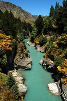 
                    
                        Shotover River, Queenstown, New Zealand
                    
                