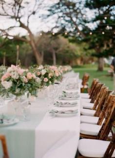 
                    
                        Mint and peach table: www.stylemepretty... | Photography: Gina Meola - ginameola.com/
                    
                