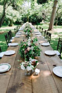 
                    
                        Long al fresco table: www.stylemepretty... | Photography: With Love & Embers - www.withloveandem...
                    
                