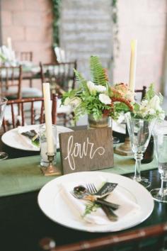 
                    
                        Rustic table decor: www.stylemepretty... | Photography: Onelove - www.onelove-photo...
                    
                