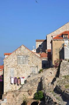 
                    
                        A walk on the Walls of #Dubrovnik, #Croatia – via www.anekdotique.com
                    
                