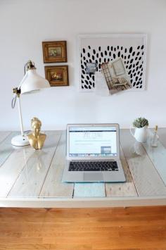 
                    
                        DIY Pallet and Sawhorse Desk: Tutorial www.simplestyling...
                    
                