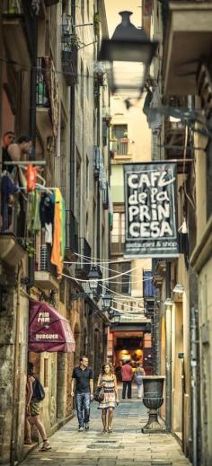 
                    
                        Calle Sabateret, Barcelona, Spain
                    
                