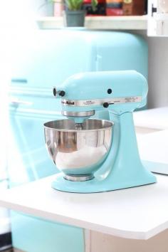 
                    
                        How To Paint a KitchenAid Mixer a New Color — Apartment Therapy Tutorials
                    
                