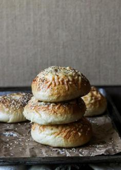 
                    
                        Homemade Asiago Everything Bagels | simpler and quicker than you'd think, and the result is so worth it! Recipe from bakerita.com
                    
                