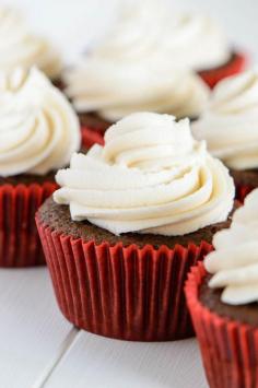 
                    
                        Fluffy and moist, these dr pepper cupcakes are my absolute favorite. The brown butter frosting takes them to a whole new level! | bakedbyanintrover...
                    
                