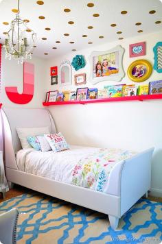 
                    
                        Gorgeous girls' room make over - coral, aqua and gold! Love the shelves and gold polka dot ceiling!!
                    
                