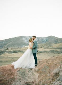 
                    
                        Yellow Wedding Ideas in the Colorado landscape by Carrie King Photo - via Magnolia Rouge (Model couple: Crystal & Chris)
                    
                