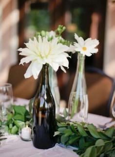 
                    
                        Table garland & simple centerpieces: www.stylemepretty... | Photography: Amelia Johnson Photography - www.ameliajohnson...
                    
                