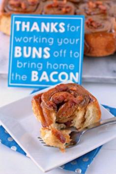 
                    
                        Father's Day Recipe - Bacon Sticky Buns with a FREE Printable - "THANKS for working your BUNS off to bring home the BACON"!
                    
                