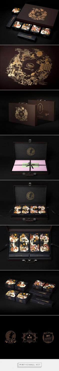 
                    
                        Originality of the Disney's "Minguo style" Moon cake on Behance curated by Packaging Diva PD. Very beautiful Disney packaging that is hard to see because of the black.
                    
                