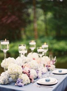 
                    
                        Lush hydrangea centerpieces: www.stylemepretty... | Photography: Erin McVey - erichmcvey.com/
                    
                