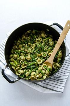 
                    
                        Mean Green Pesto Pasta by nomingthrulife #Pasta #Pesto #Asparagus #Green_Beans #Peas
                    
                