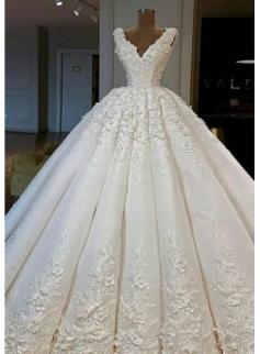 Elegante Weiße Brautkleider Mit Spitze A Linie Hochzeitskleider Bodenlang Online
