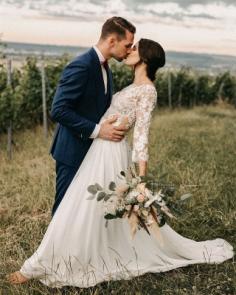 Schlichte Brautkleider mit Ãrmel | Spitze Hochzeitskleider Online