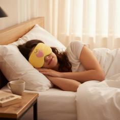 Finding the best eye mask for sleeping starts with selecting a product made from breathable, comfortable fabric. Mumuso India's eye masks are designed using soft materials that feel smooth against the skin while effectively blocking unwanted light. The ergonomic design helps users enjoy uninterrupted sleep without discomfort.